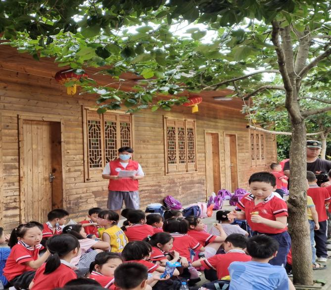 化学与环境工程学院：开展防溺水系列宣传实践活动